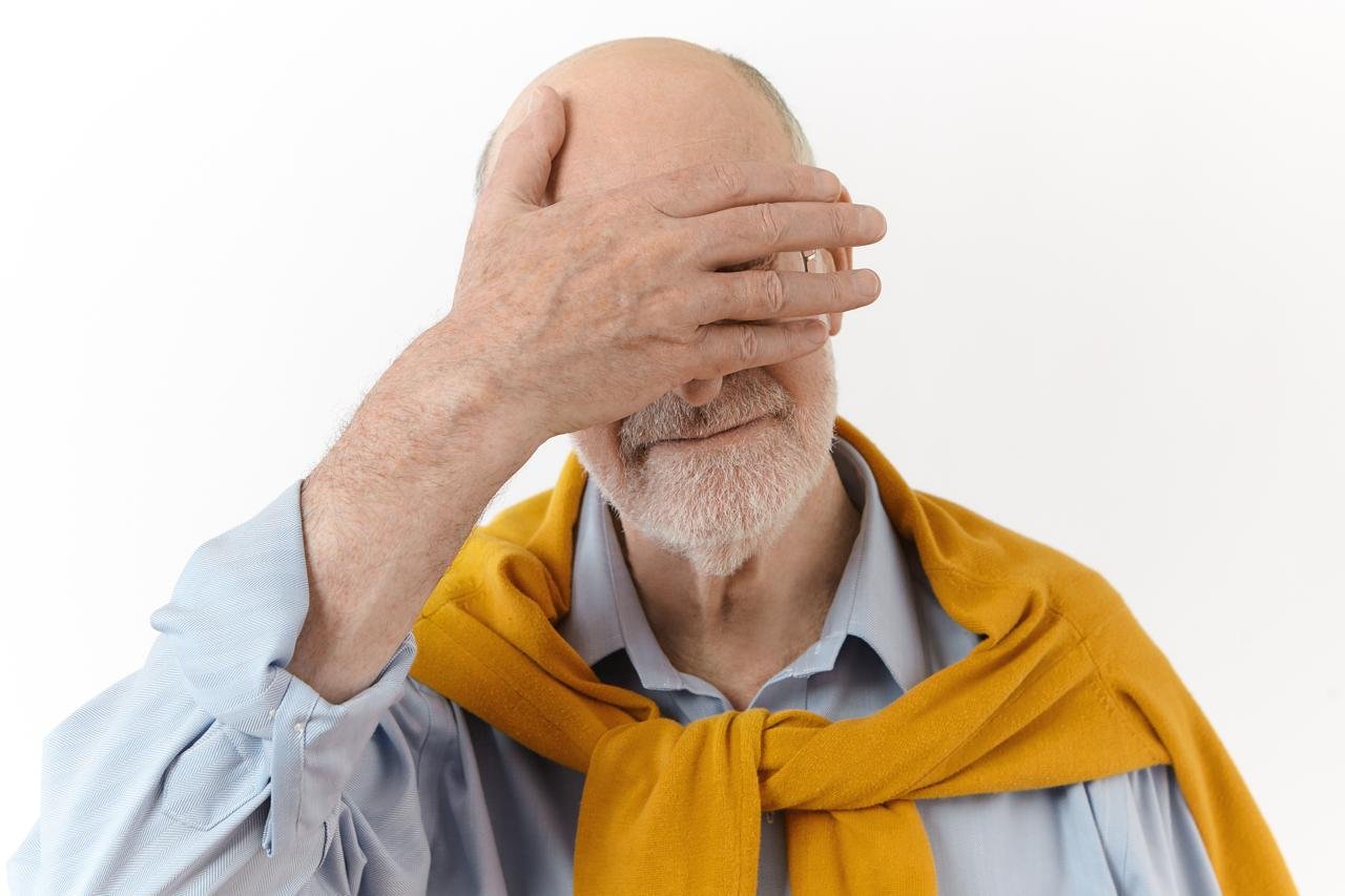 Догляд за літніми людьми з деменцією та хворобою Альцгеймера: як допомагають пансіонати